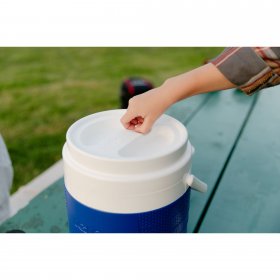 Igloo 2-Gallon Sports Beverage Cooler Blue